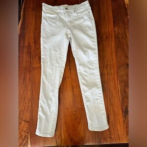 Levi’s white tab 311 Shaping Skinny WHITE EUC SZ 29